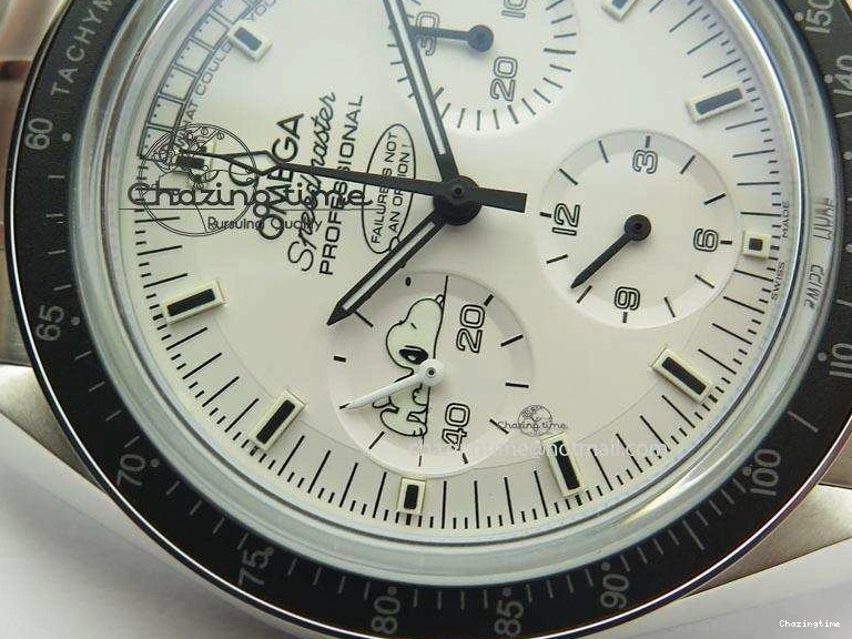 0516 Efficient Speedmaster JHF SS Snoopy Award 45th Anniversary White dial On SS Bracelet 8239